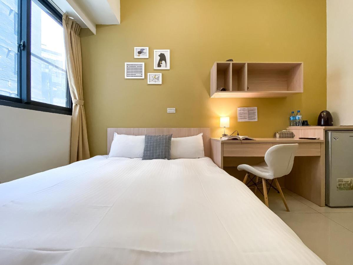 Adagio Hostel Тайджун Екстериор снимка