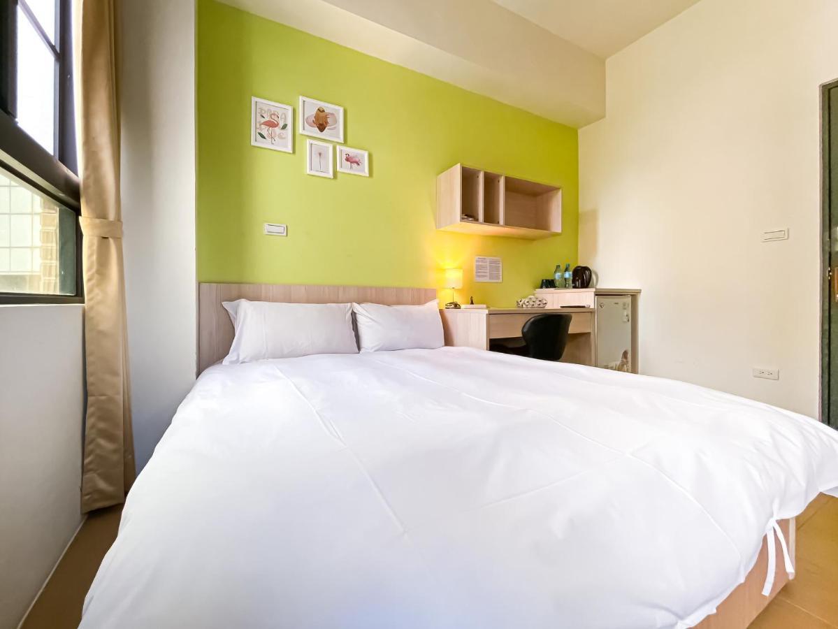 Adagio Hostel Тайджун Екстериор снимка