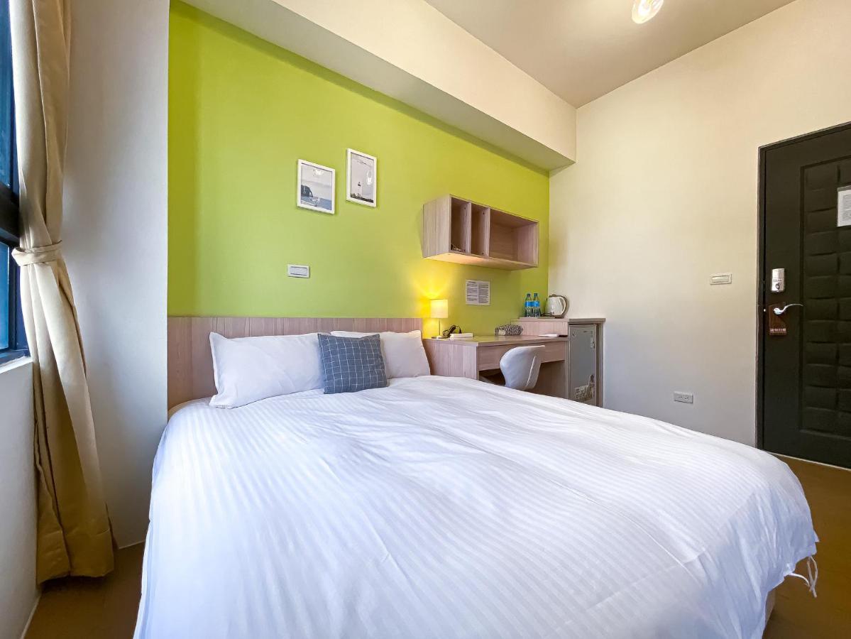 Adagio Hostel Тайджун Екстериор снимка