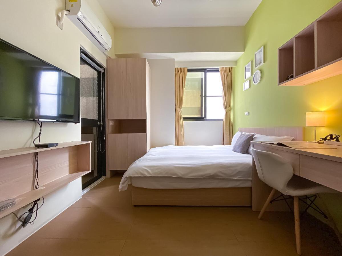 Adagio Hostel Тайджун Екстериор снимка