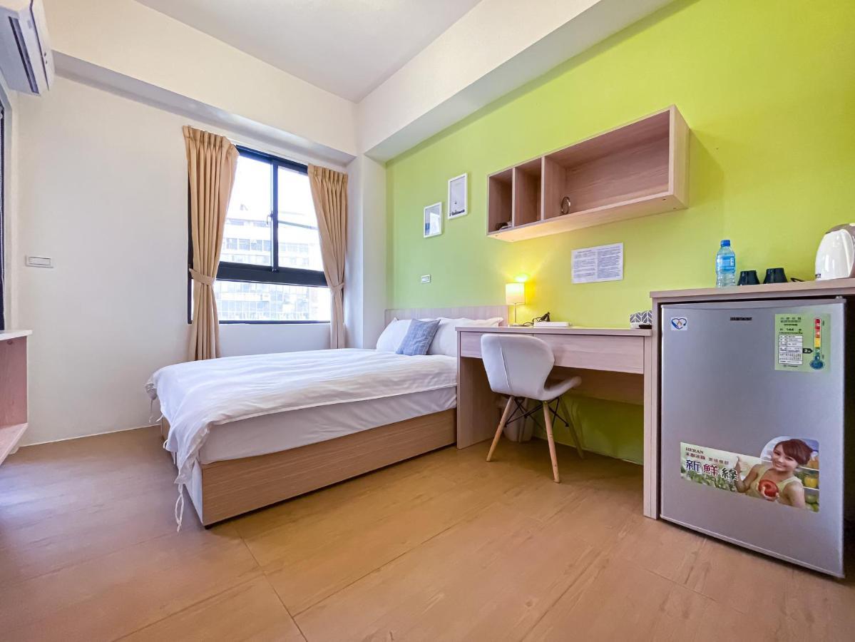 Adagio Hostel Тайджун Екстериор снимка
